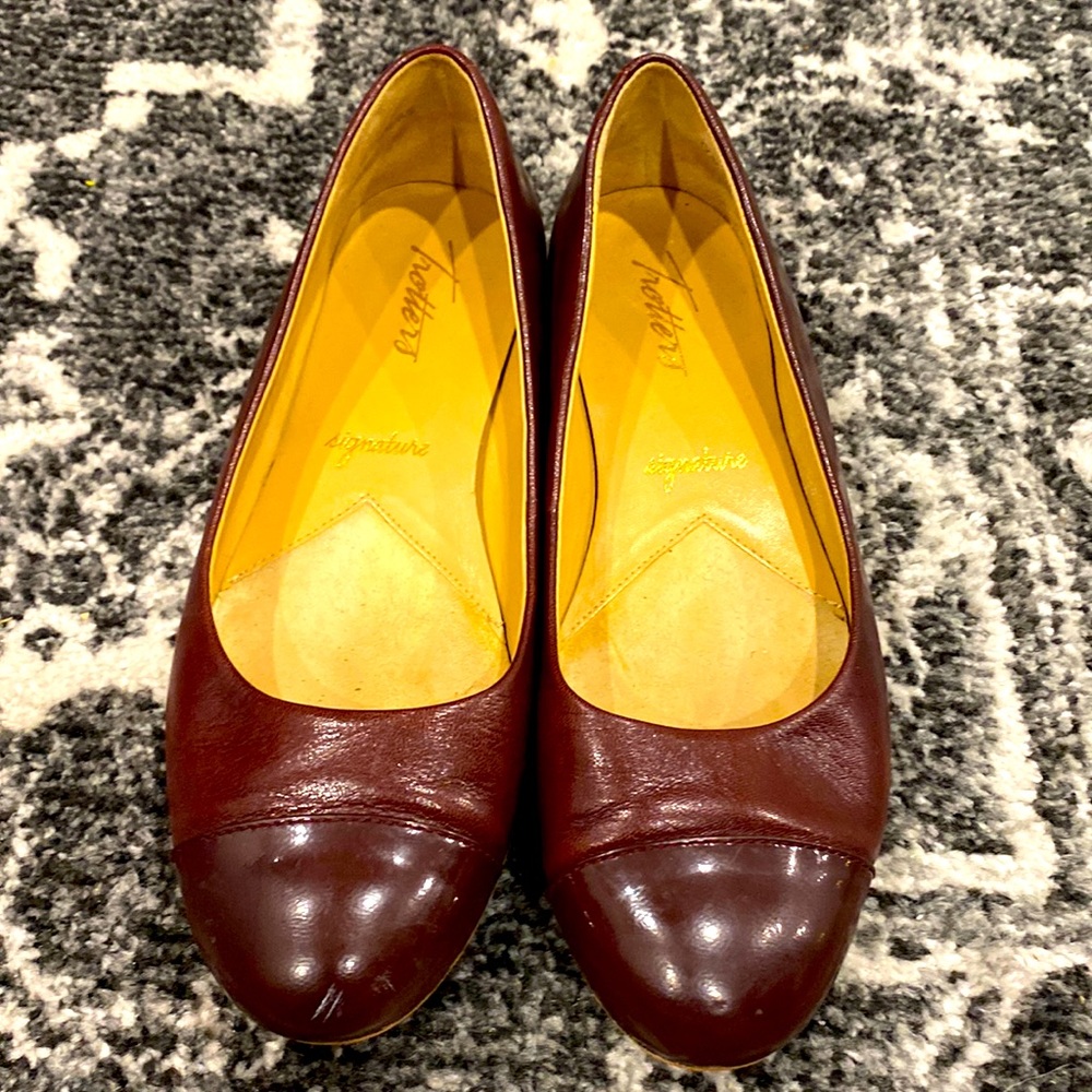 Trotters signature flats